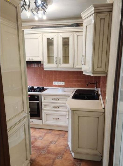 Продаж 2-кімнатної квартири 46 м², Варненська вул.