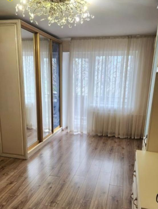 Продаж 2-кімнатної квартири 46 м², Варненська вул.