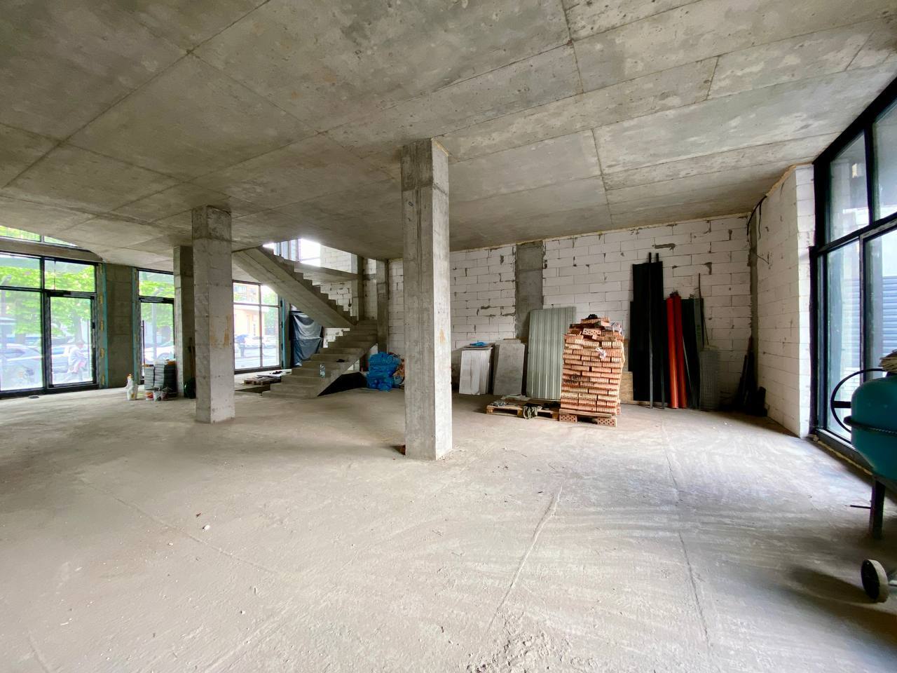 Аренда помещения свободного назначения 443.1 м², Михаила Грушевского ул.