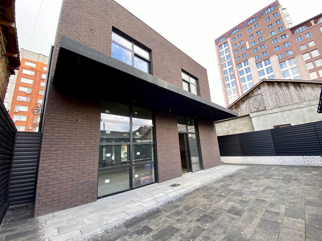 Аренда помещения свободного назначения 443.1 м², Михаила Грушевского ул.