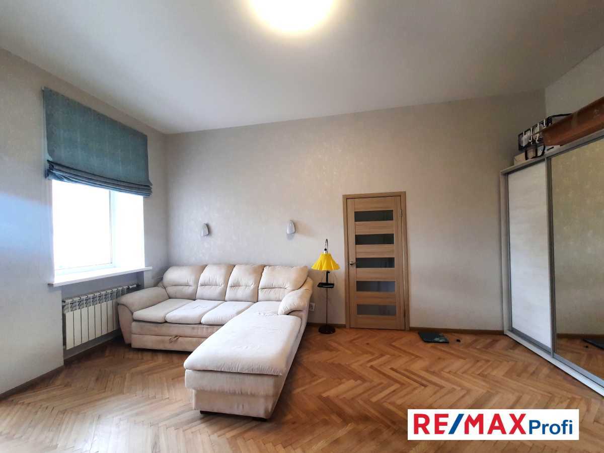 Продаж 2-кімнатної квартири 67 м², Лютеранська вул., 8