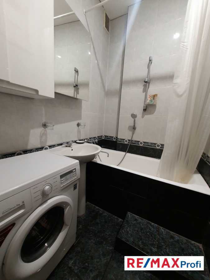 Продаж 2-кімнатної квартири 67 м², Лютеранська вул., 8