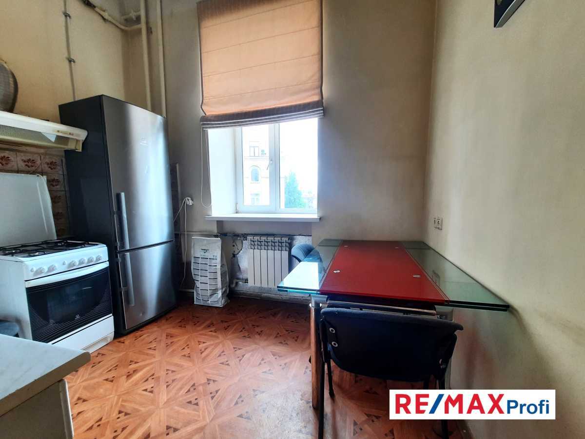Продаж 2-кімнатної квартири 67 м², Лютеранська вул., 8
