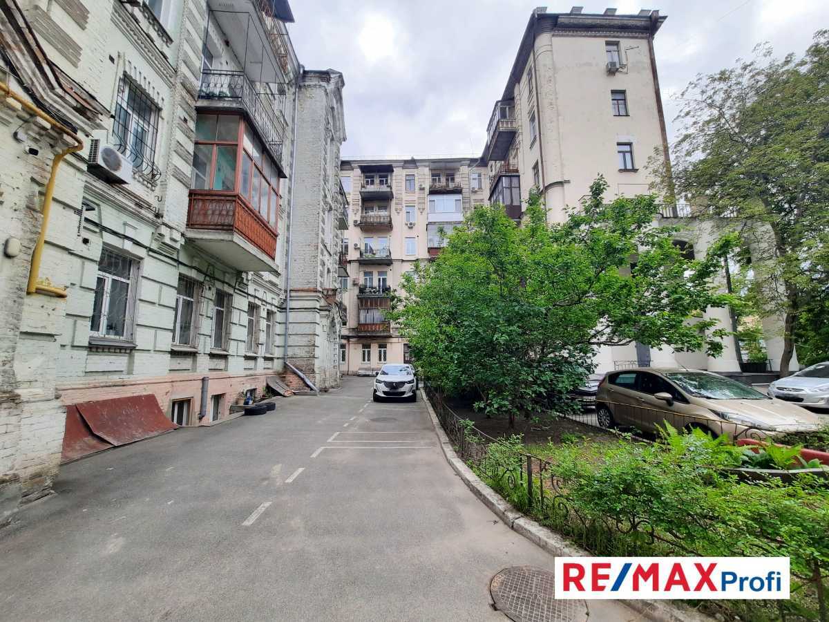 Продаж 2-кімнатної квартири 67 м², Лютеранська вул., 8