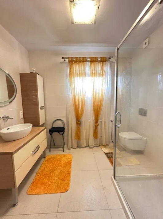 Аренда дома 150 м², Клубничный пер.