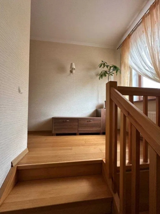 Аренда дома 150 м², Клубничный пер.