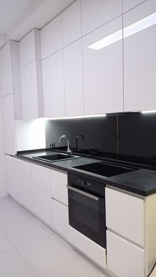 Аренда 1-комнатной квартиры 55 м², Жилянская ул., 68