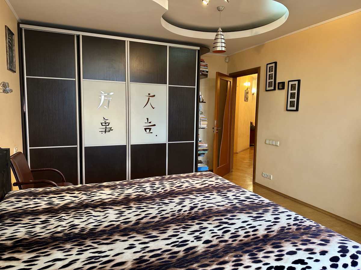 Продажа 4-комнатной квартиры 118 м², Победы просп., 125
