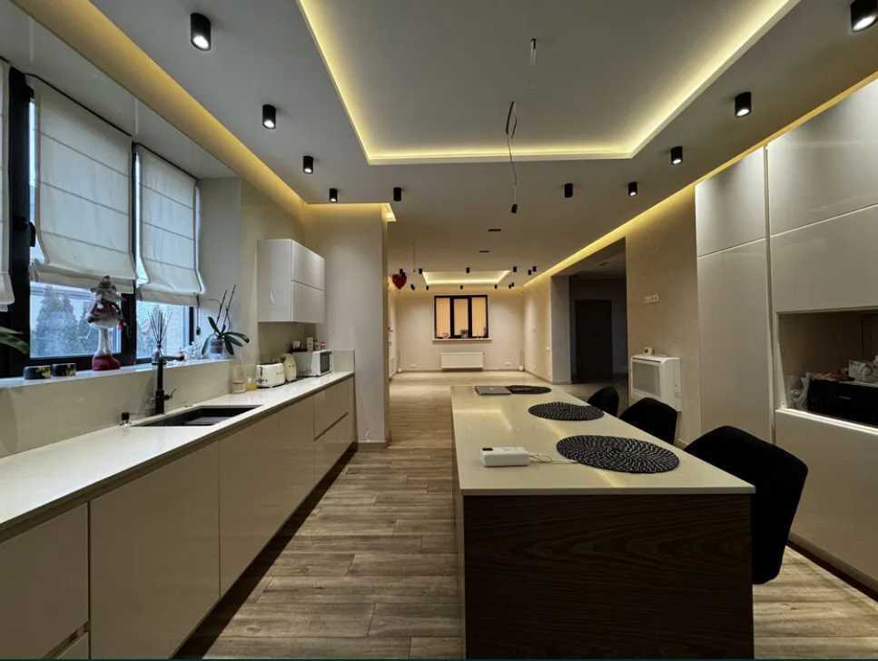 Продажа дома 284 м², Святоюрківська, 41