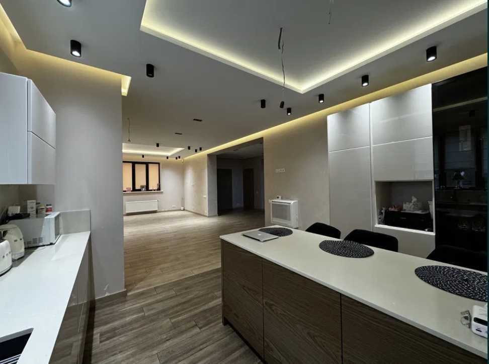 Продажа дома 284 м², Святоюрківська, 41