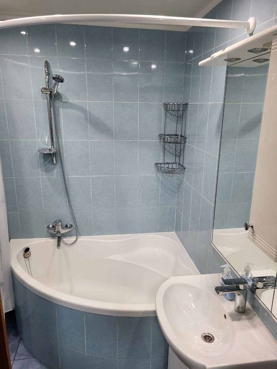Оренда 2-кімнатної квартири 50 м², Тополина вул.