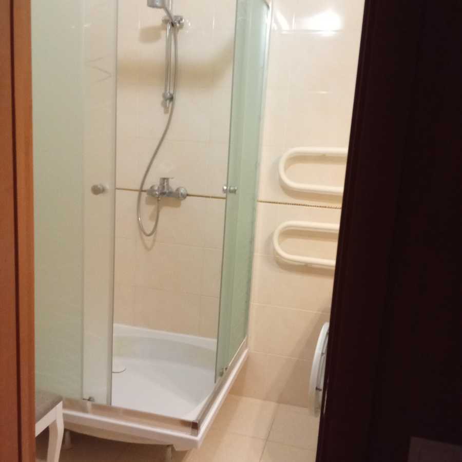 Оренда 2-кімнатної квартири 53 м², Єреванська вул., 5