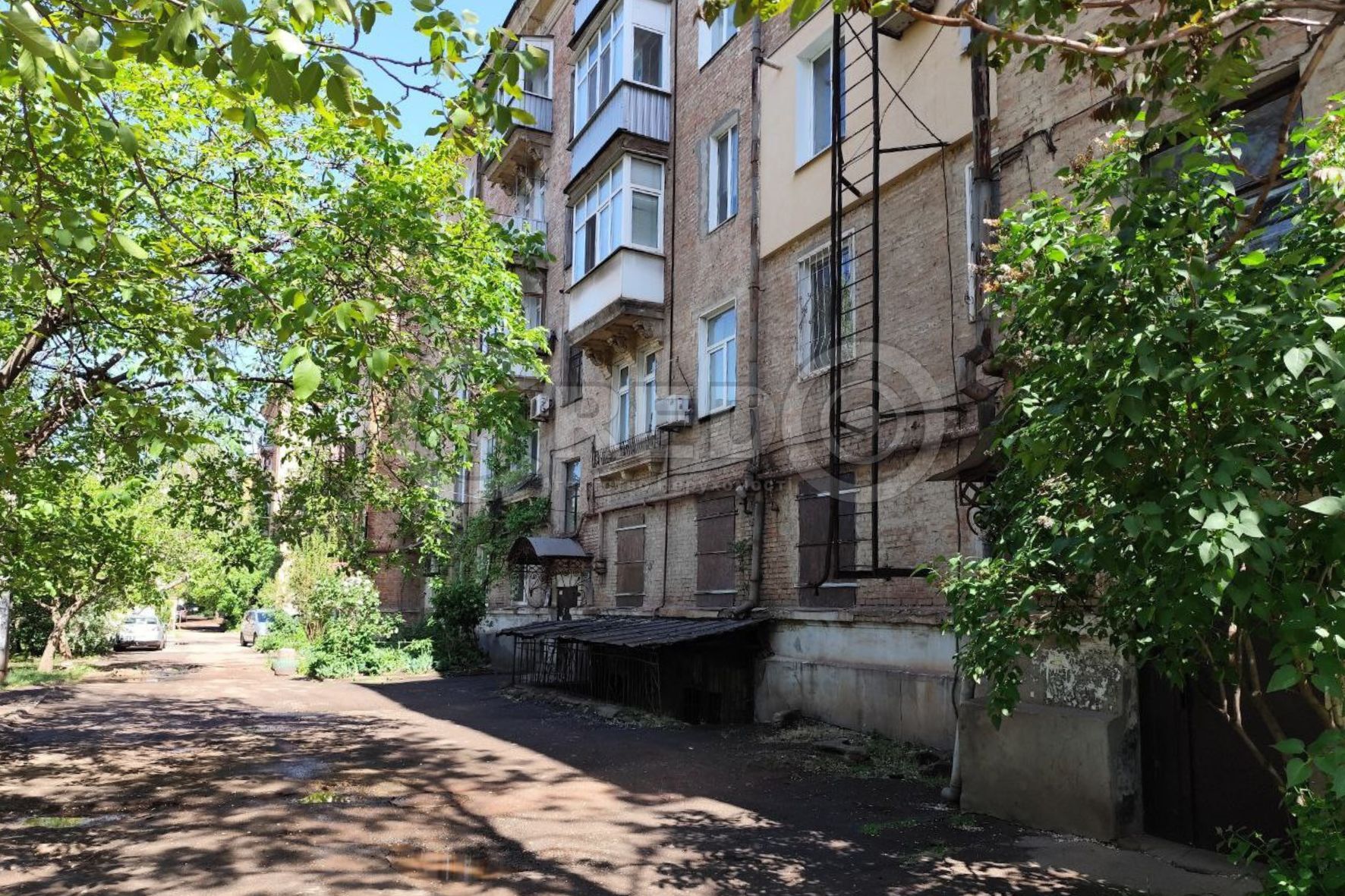Продаж 3-кімнатної квартири 64.1 м², Петра Калнишевського вул.