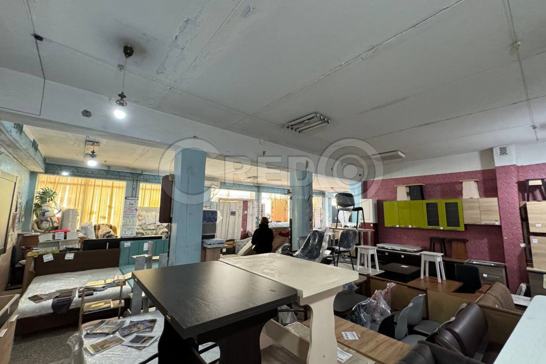 Продаж магазину 350 м², Павла Глазового вул.