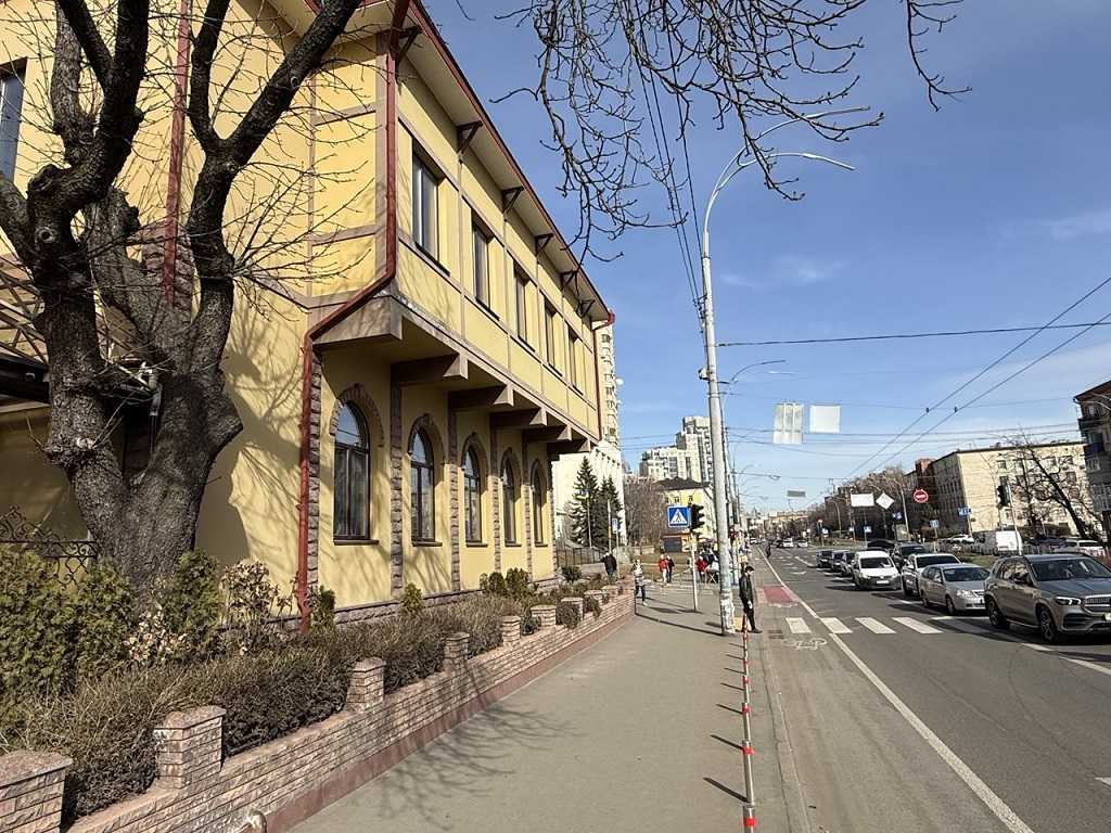 Оренда офісу 500 м², Генерала Алмазова вул., 12