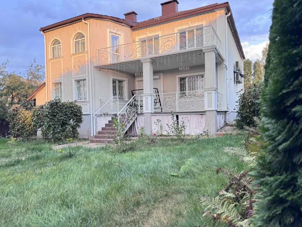 Продажа коттеджа 220 м², Евгения Гребинки ул.