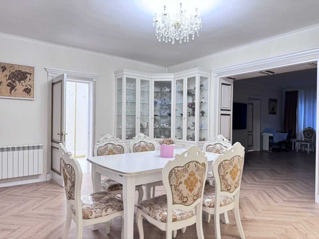 Продажа коттеджа 220 м², Евгения Гребинки ул.
