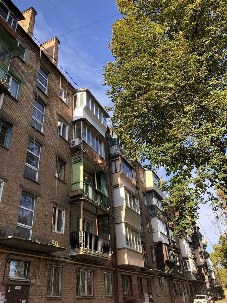 Продажа 3-комнатной квартиры 50.7 м², Кирилловская ул., 110