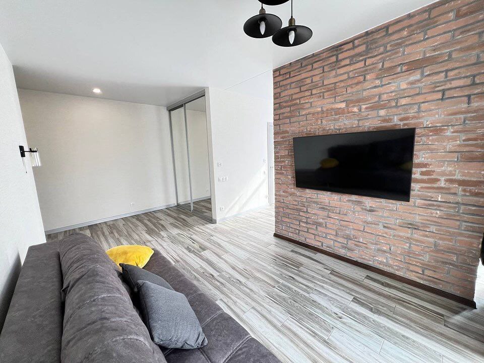 Продаж 1-кімнатної квартири 40 м², Ульянова вул.