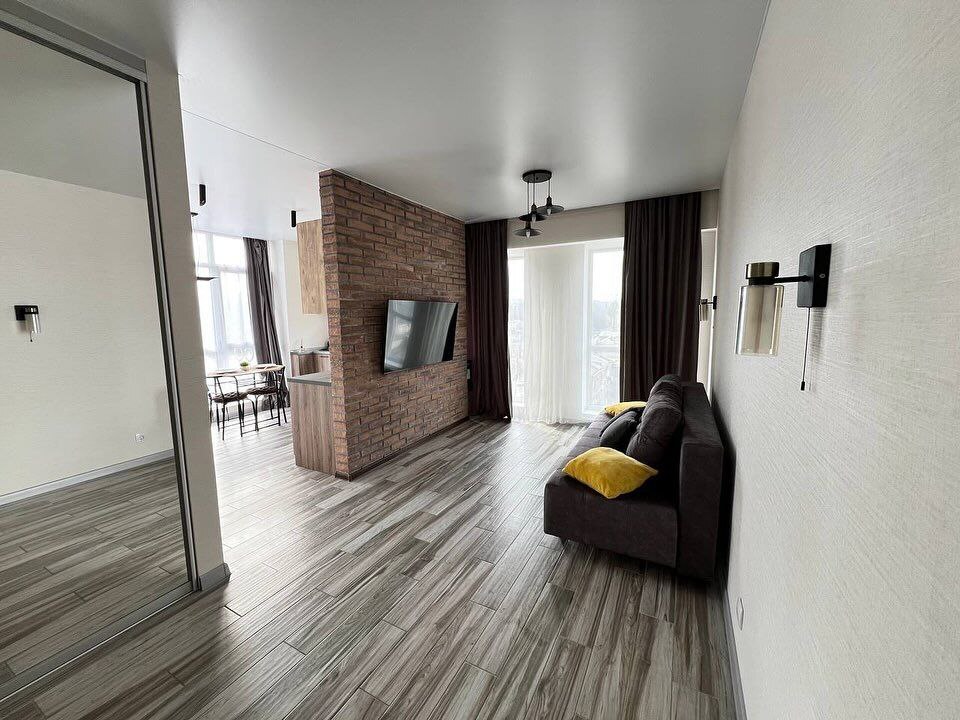 Продаж 1-кімнатної квартири 40 м², Ульянова вул.