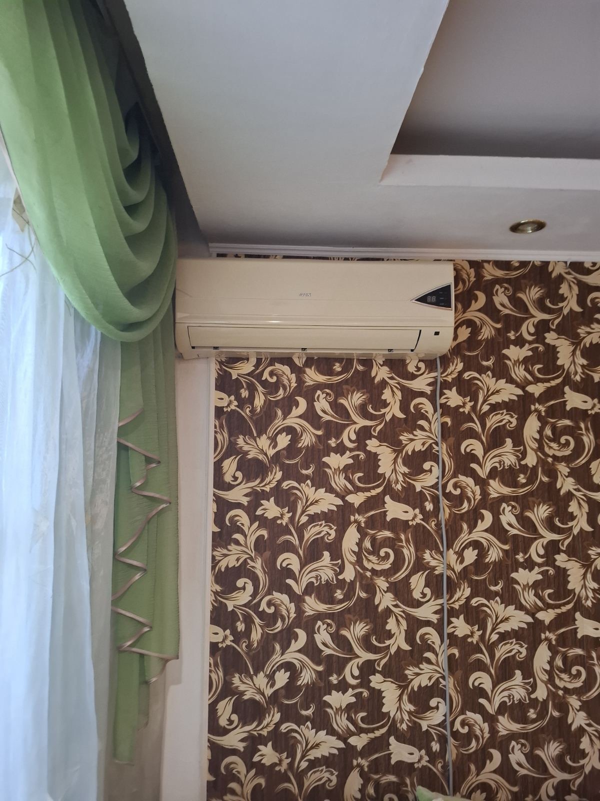 Оренда 5-кімнатної квартири 46 м², Калинова вул., 12