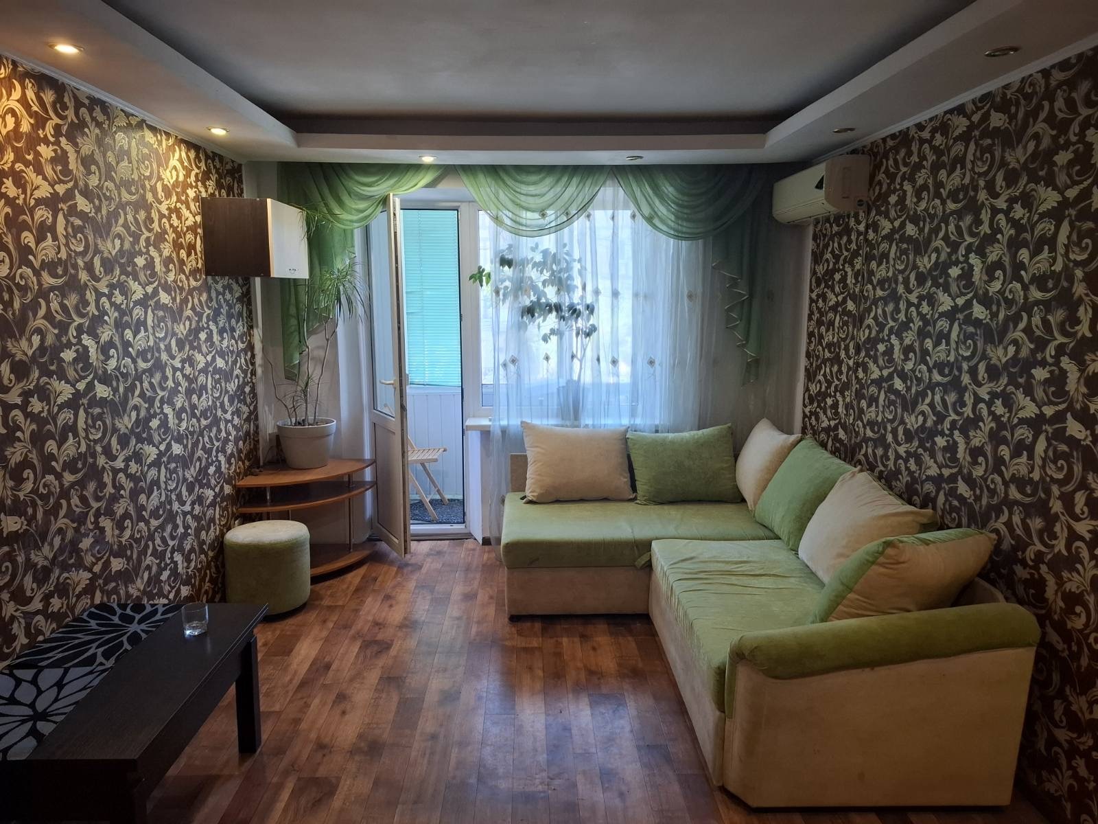 Оренда 5-кімнатної квартири 46 м², Калинова вул., 12