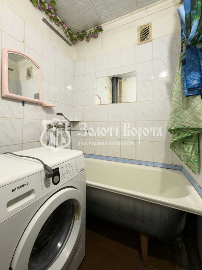 Продаж 1-кімнатної квартири 36 м², Симиренка вул., 18А