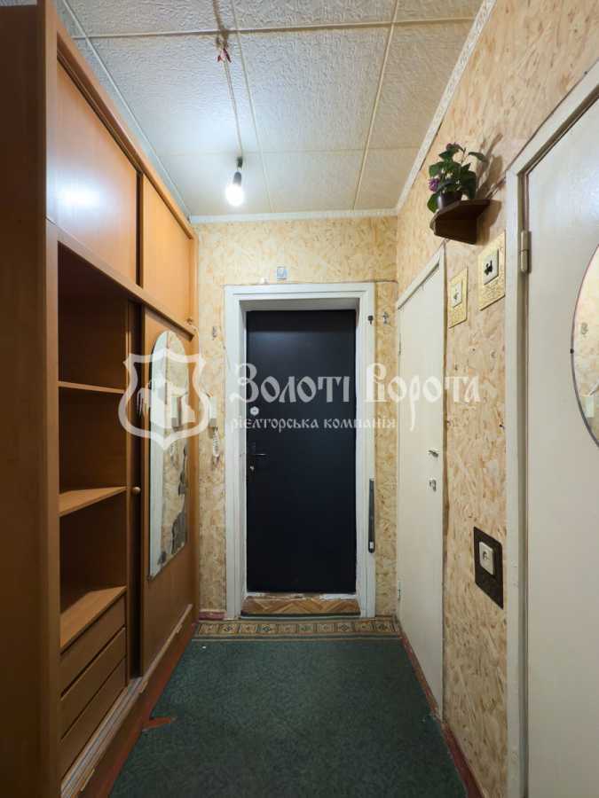 Продаж 1-кімнатної квартири 36 м², Симиренка вул., 18А