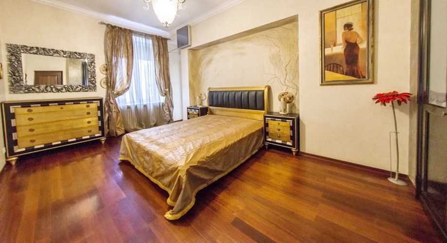 Продажа 2-комнатной квартиры 76 м², Институтская ул., 24/7