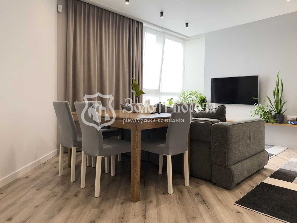 Продажа 2-комнатной квартиры 78 м², Радистов ул., 40в