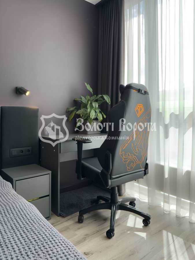Продажа 2-комнатной квартиры 78 м², Радистов ул., 40в