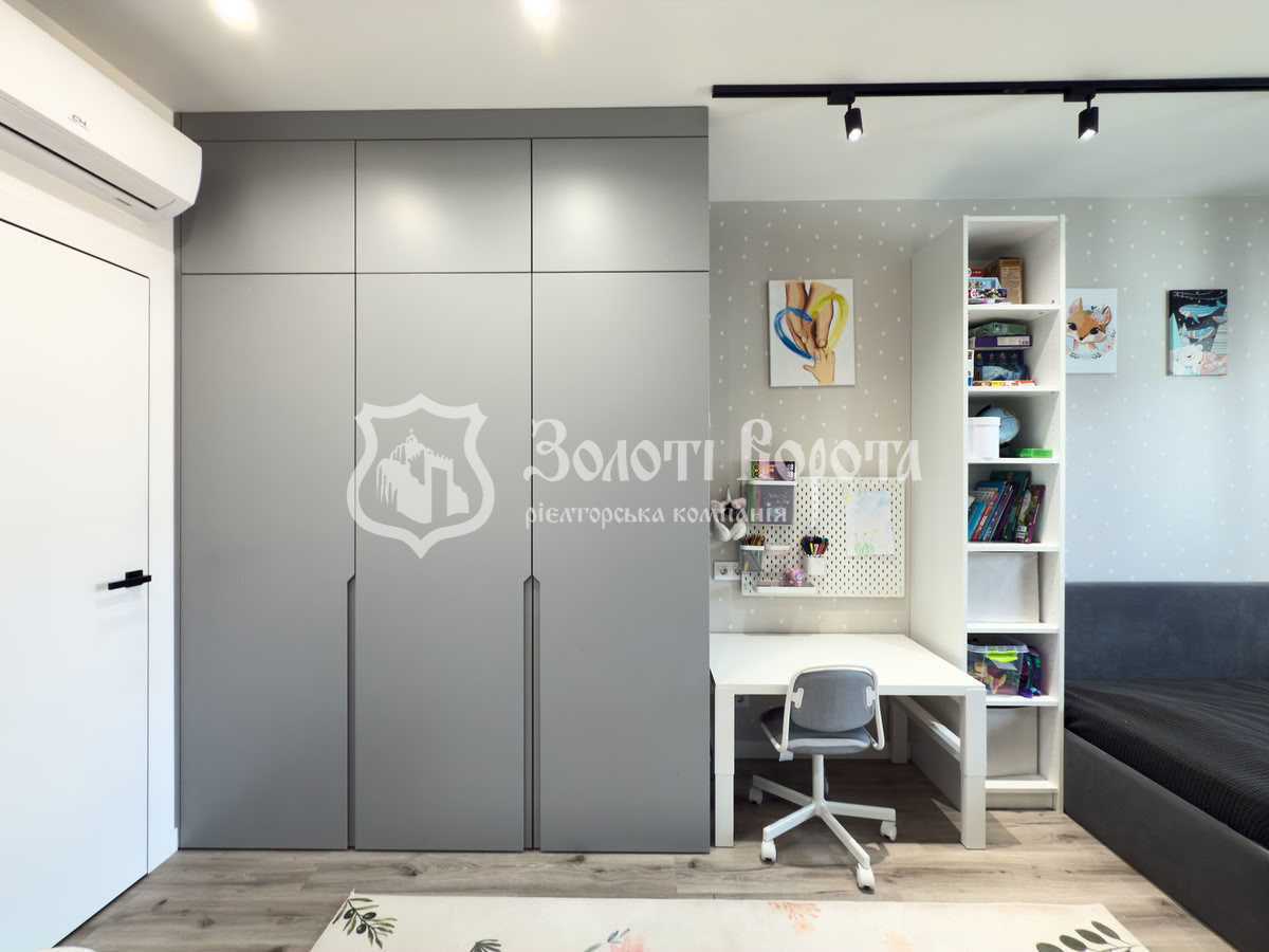 Продажа 2-комнатной квартиры 78 м², Радистов ул., 40в