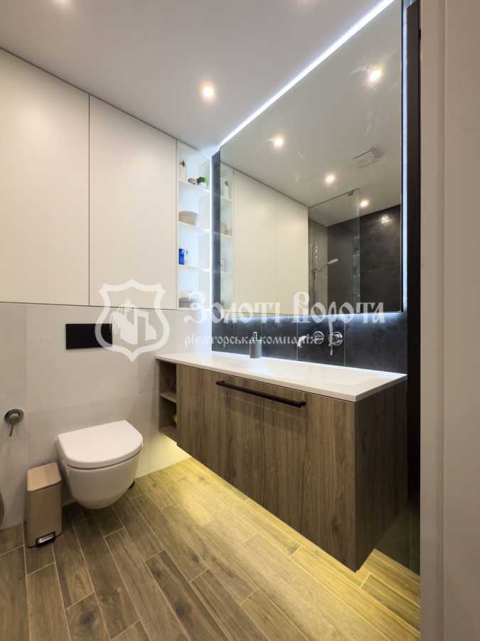 Продажа 2-комнатной квартиры 78 м², Радистов ул., 40в