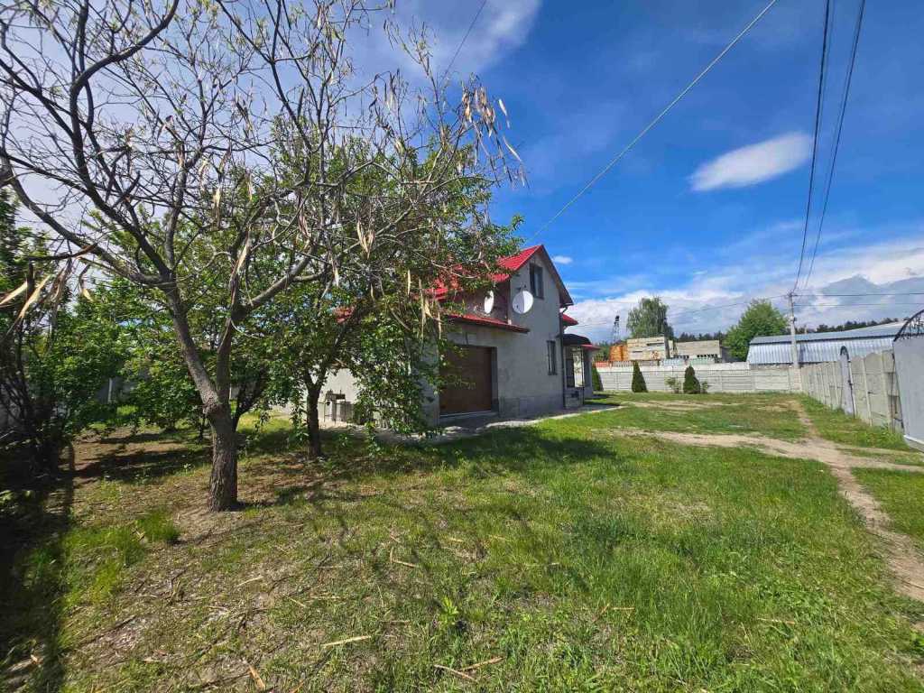 Продаж будинку 250 м², Соснова вул.