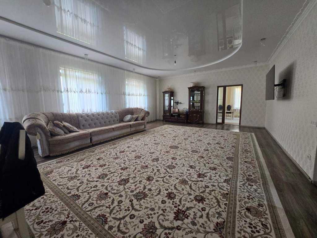 Продаж будинку 250 м², Соснова вул.