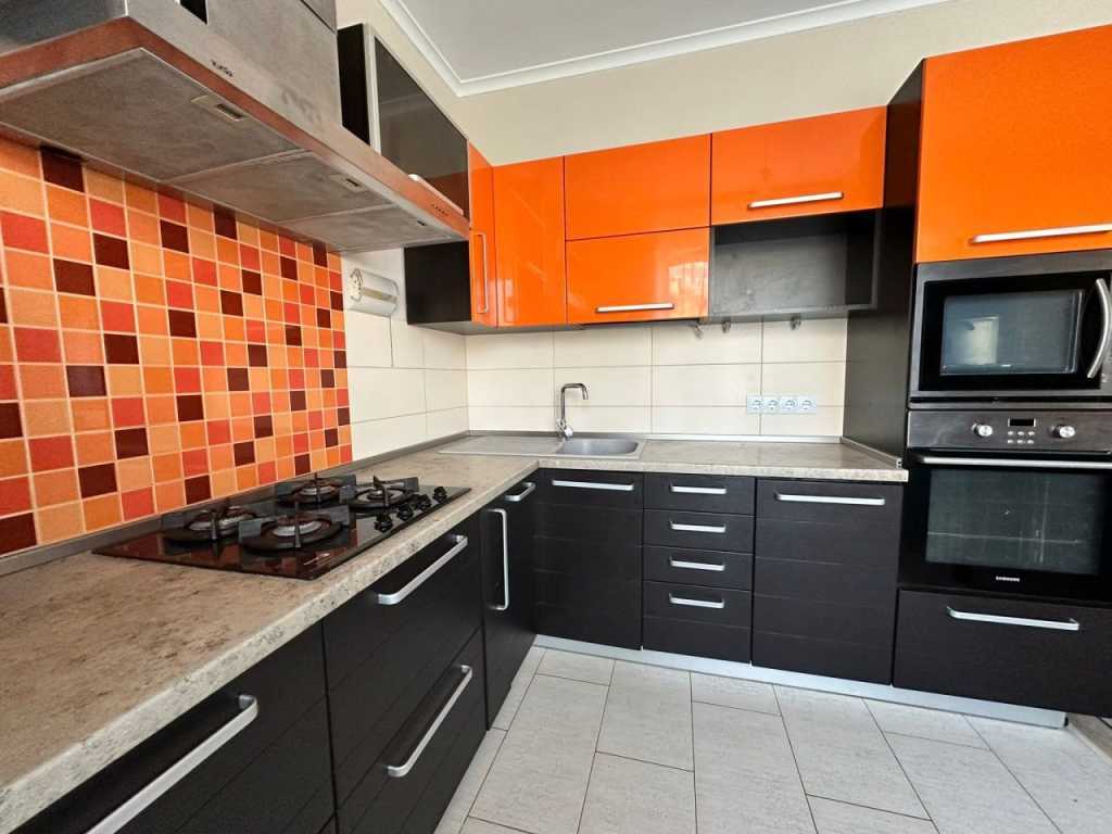 Продажа 3-комнатной квартиры 130 м², Леси Украинки ул.