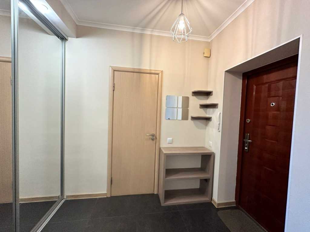 Продажа 3-комнатной квартиры 130 м², Леси Украинки ул.