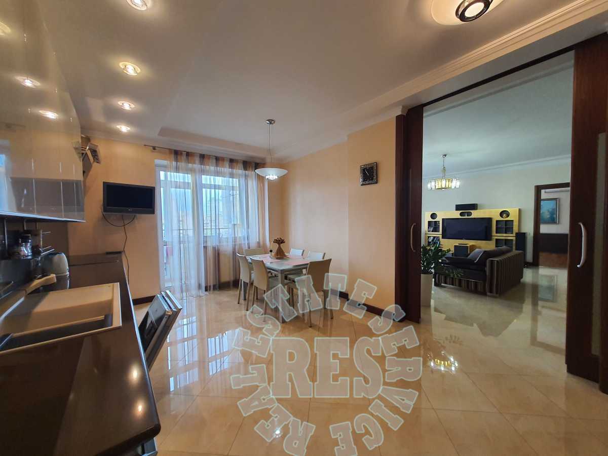 Аренда 3-комнатной квартиры 150 м², Уликовая ул., Тургенєвська, 28а-30а