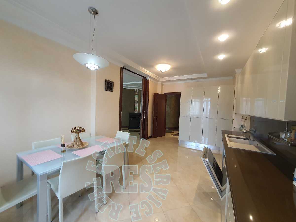 Аренда 3-комнатной квартиры 150 м², Уликовая ул., Тургенєвська, 28а-30а