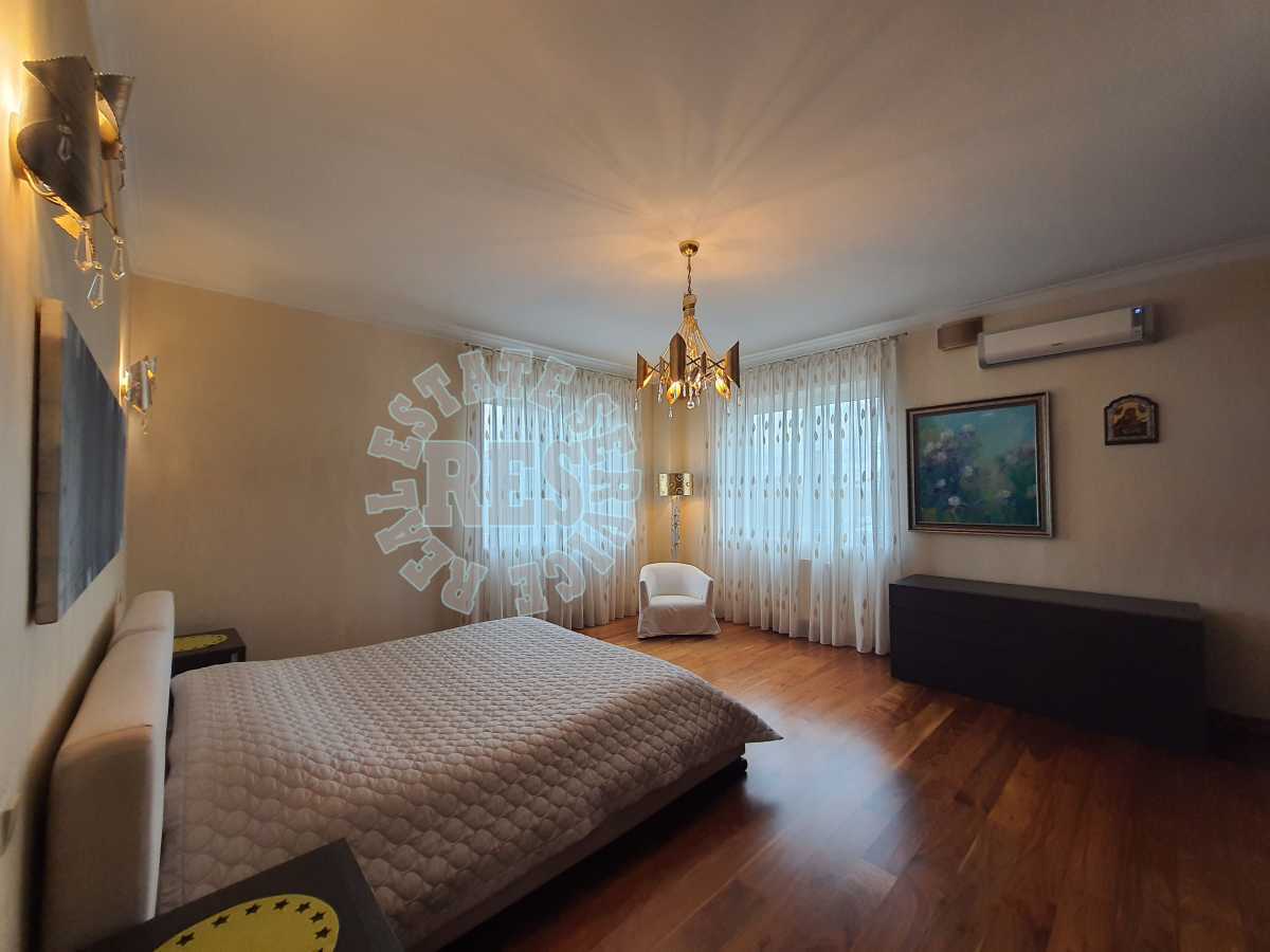 Аренда 3-комнатной квартиры 150 м², Уликовая ул., Тургенєвська, 28а-30а