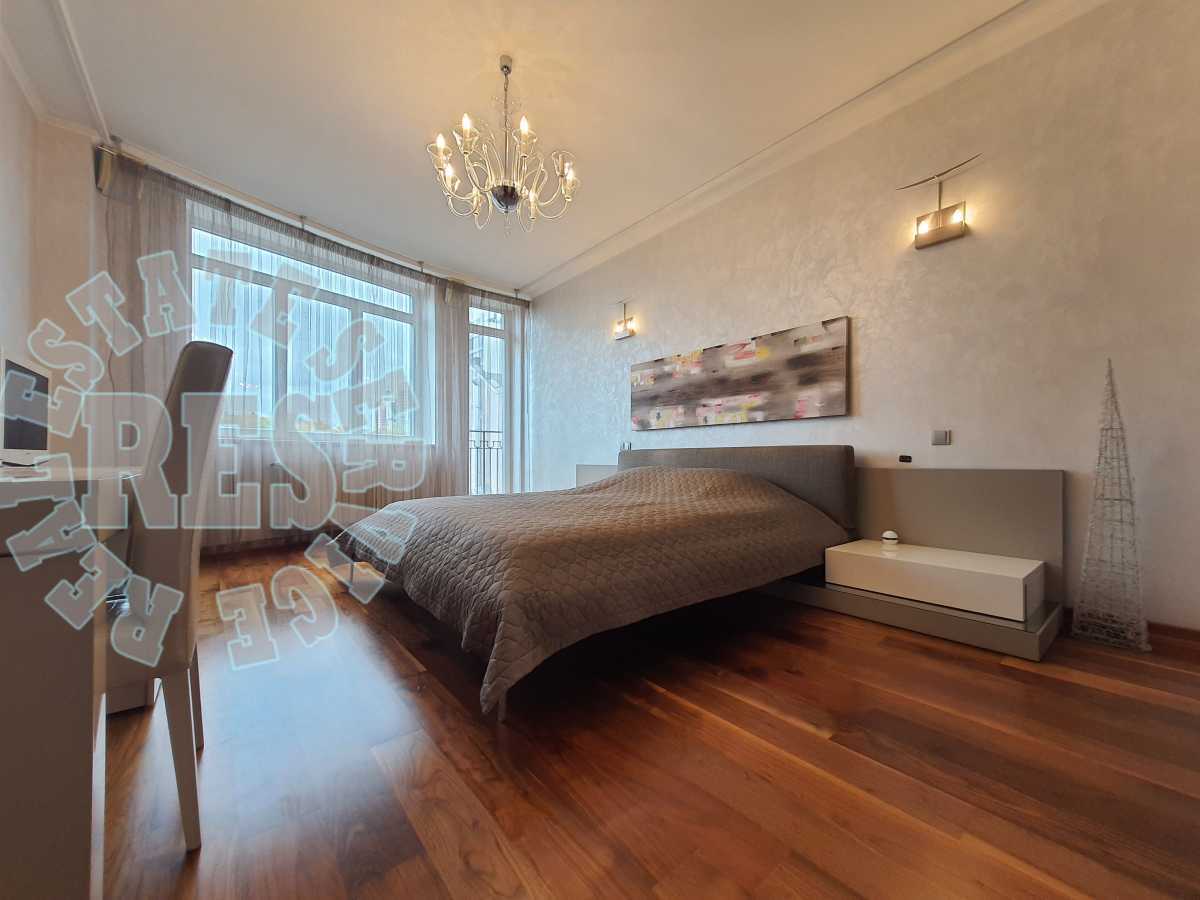 Аренда 3-комнатной квартиры 150 м², Уликовая ул., Тургенєвська, 28а-30а