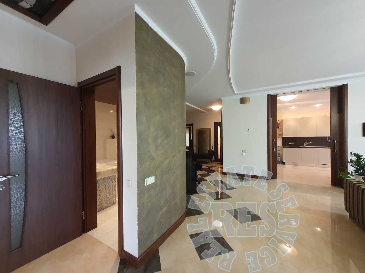 Аренда 3-комнатной квартиры 150 м², Уликовая ул., Тургенєвська, 28а-30а