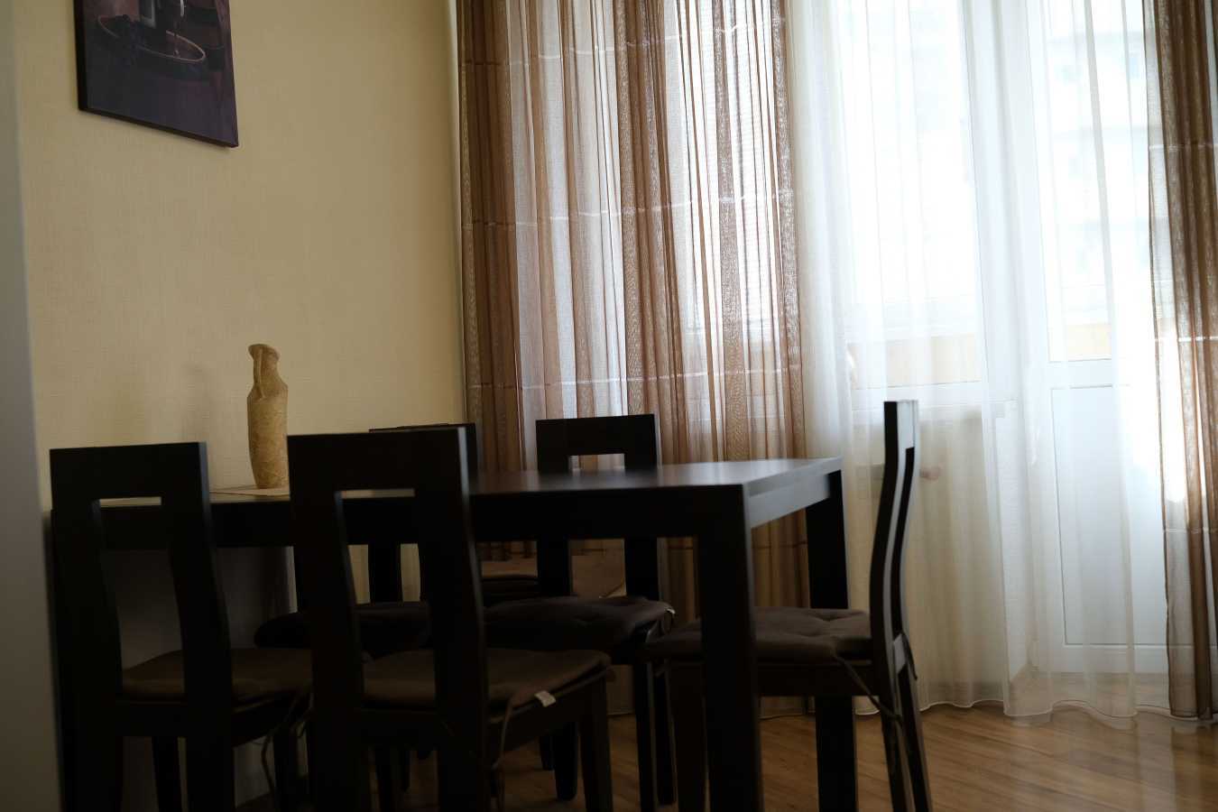 Оренда 3-кімнатної квартири 116.7 м², Урлівська вул., 11/44