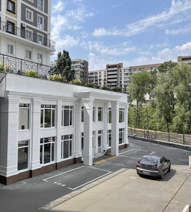 Аренда другого торгового помещения 590 м², Михаила Максимовича ул., 26
