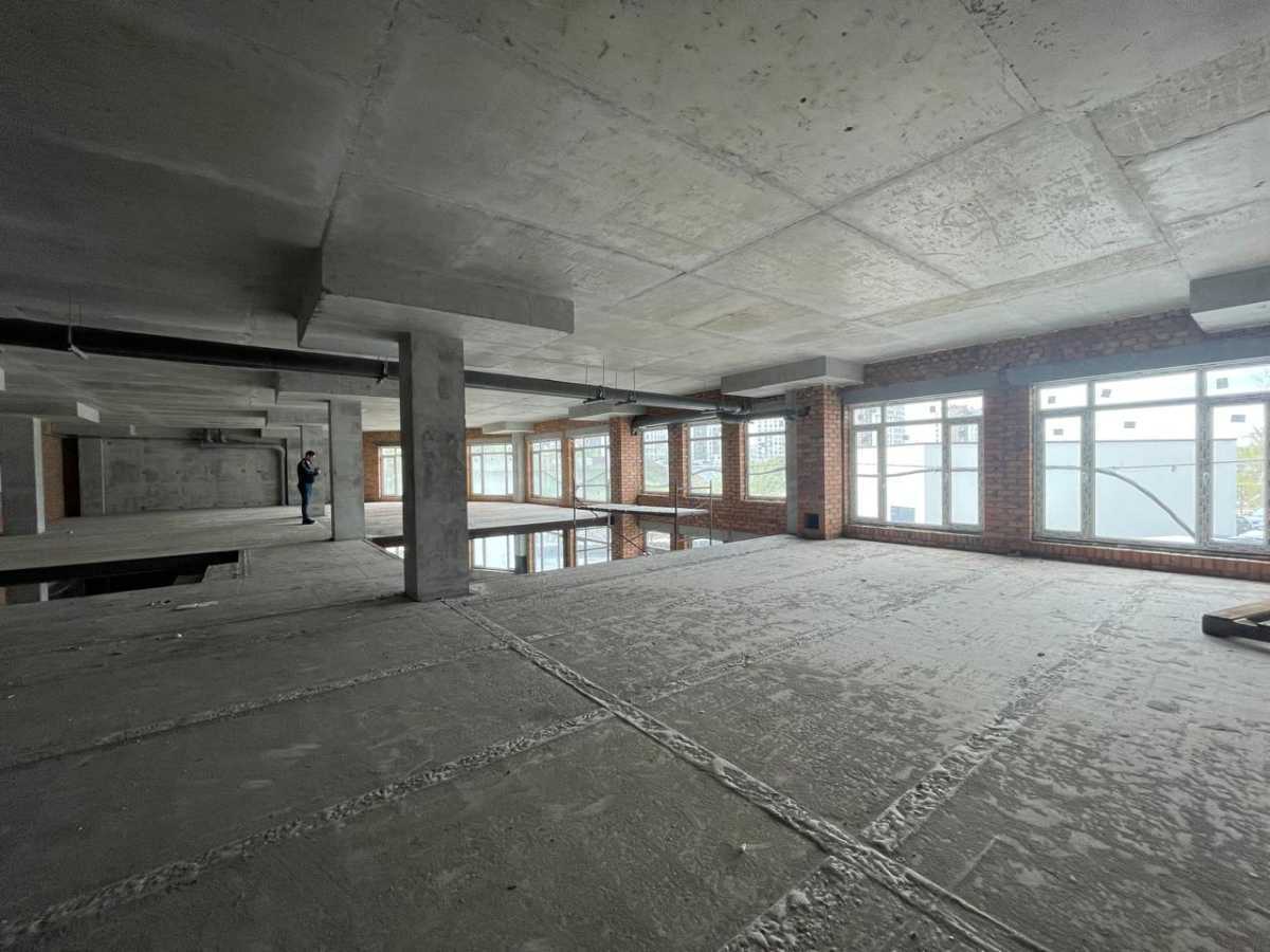 Аренда другого торгового помещения 590 м², Михаила Максимовича ул., 26