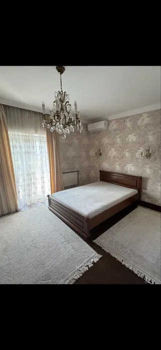 Оренда будинку 280 м²