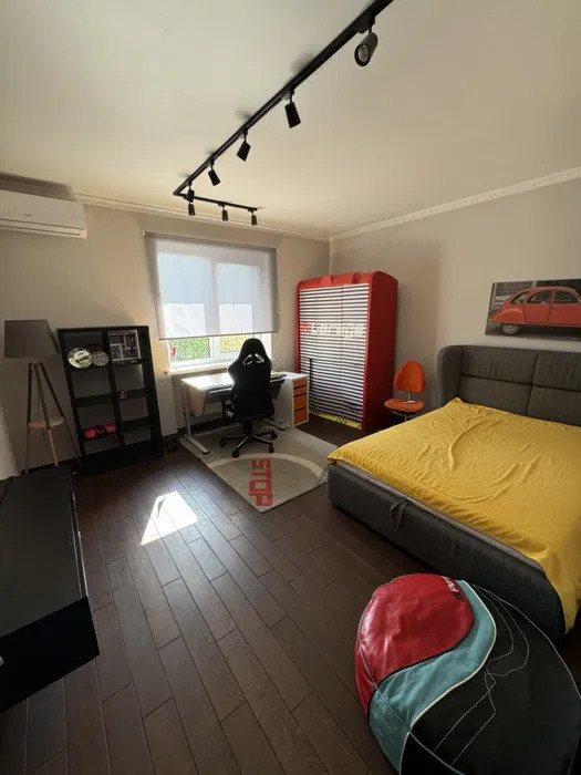 Оренда будинку 280 м²