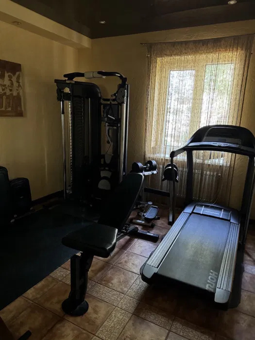 Оренда будинку 280 м²