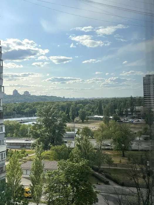 Продажа 1-комнатной квартиры 32 м², Ивана Миколайчука ул., 5