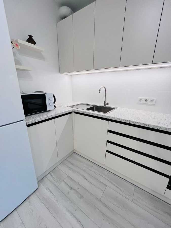 Аренда 1-комнатной квартиры 42 м², Михаила Котельникова ул., Драгоманова, 1к